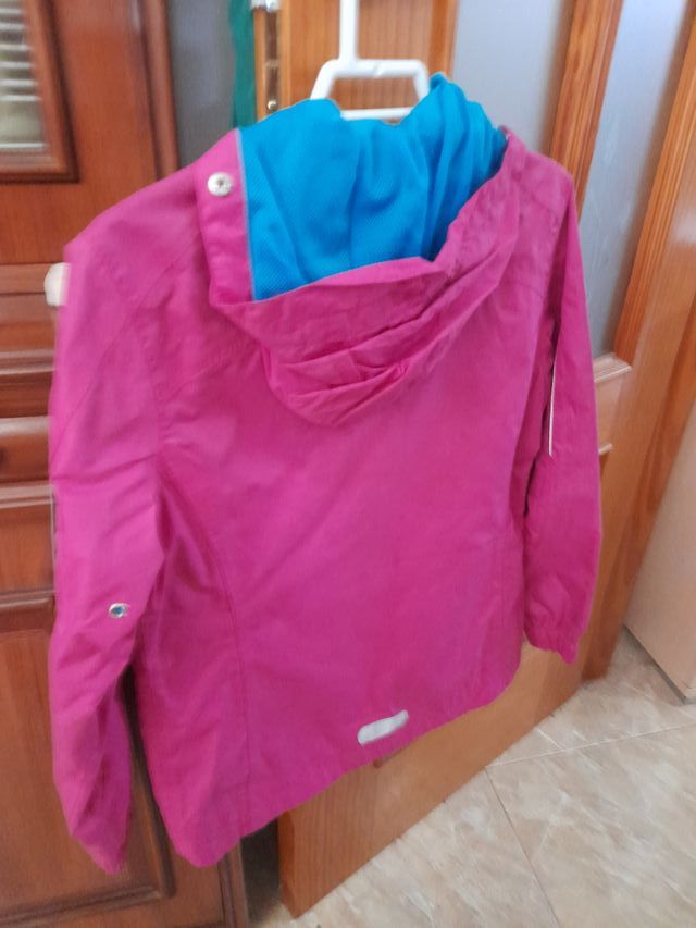 Cortavientos niña rosa y azul