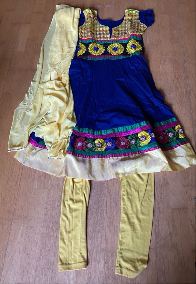 Traje Indio Azul y amarillo