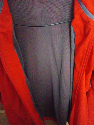 Chándal deportivo rojo