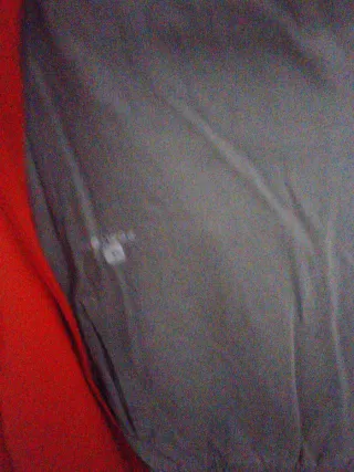 Chándal deportivo rojo