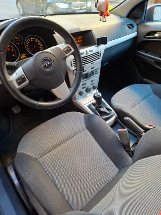 Opel Astra 2009
