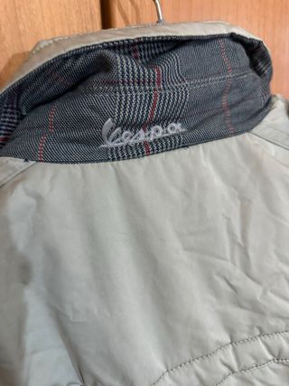 Chaqueta Moto Vespa Beige con Botones Magnéticos
