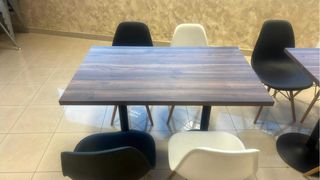 Mesa de cafetería moderna