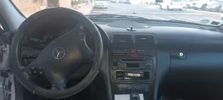 Mercedes-Benz 200 2000