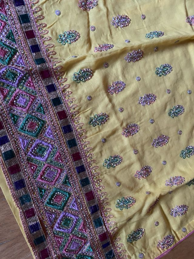 Kameez indio amarillo bordado