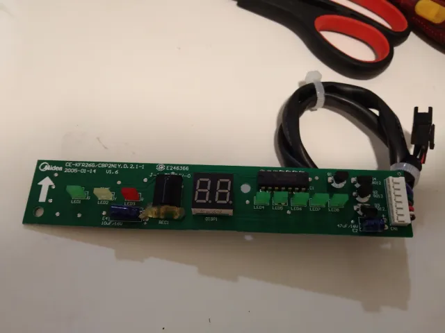 Placa Display Midea CE-KFR26G/CBP2N1Y