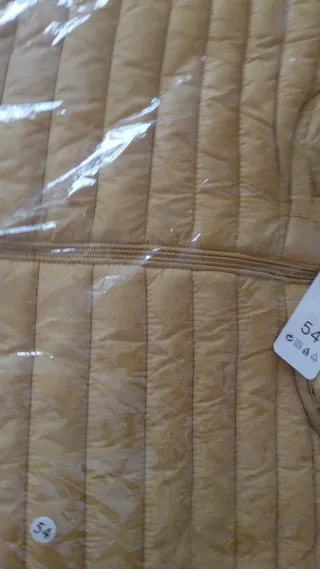 Chaqueta acolchada hombre amarilla