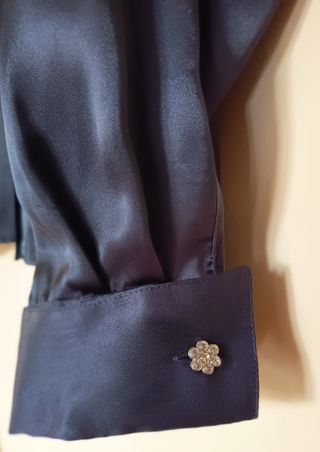 Camisa raso negra botones strass puño gemelos T42