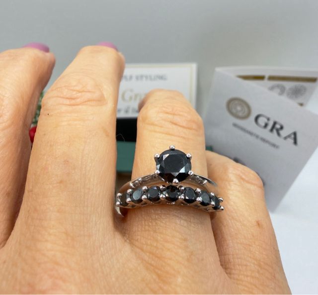 Set Anelli Solitario e Veretta Moissanite