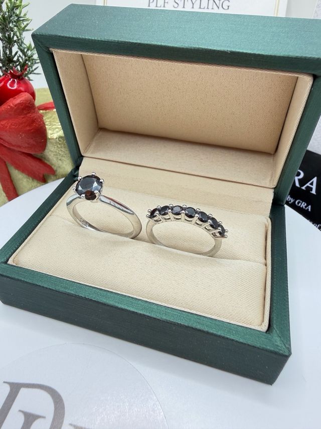 Set Anelli Solitario e Veretta Moissanite