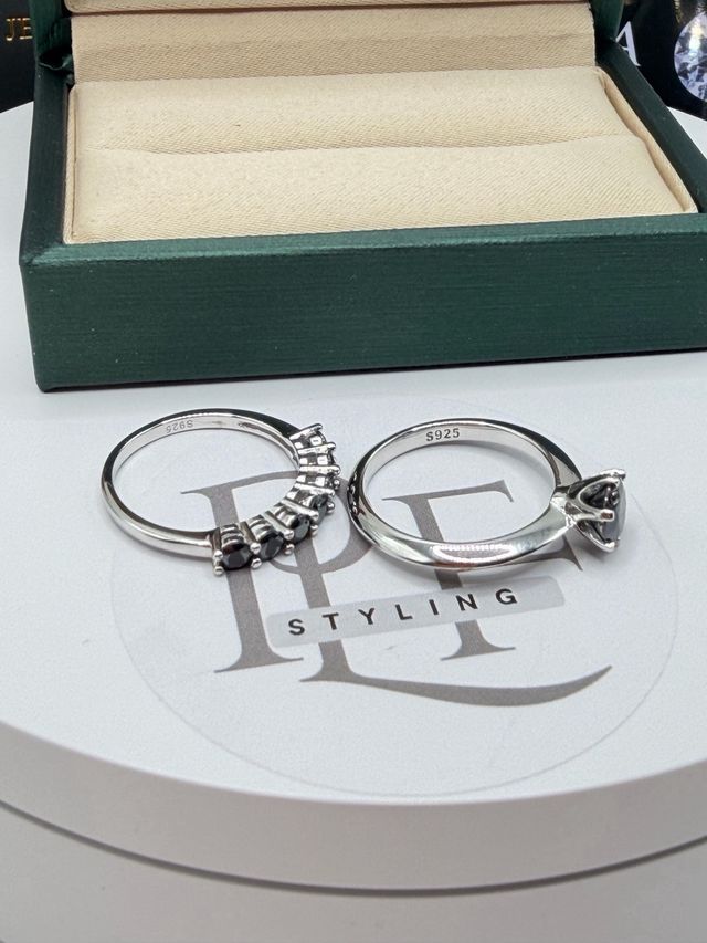 Set Anelli Solitario e Veretta Moissanite