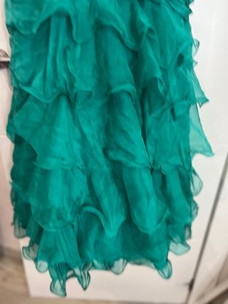 Vestido fiesta verde pedrería un hombro