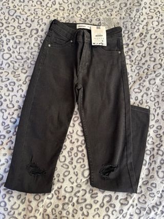Pantalón skinny Bershka negro