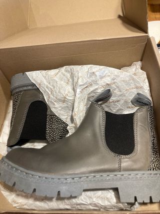 Botines Renox Grises y Multicolor Nuevos