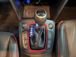 Hyundai Kona 1.6 TGDI Style Sky Red 4x4 DT