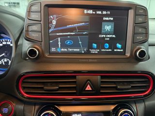 Hyundai Kona 1.6 TGDI Style Sky Red 4x4 DT