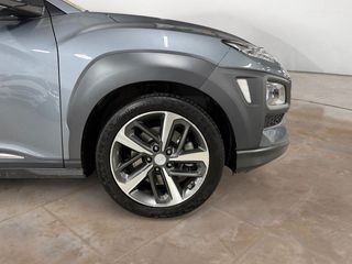 Hyundai Kona 1.6 TGDI Style Sky Red 4x4 DT