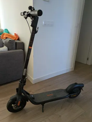 Ninebot F2E Patinete Eléctrico <150km