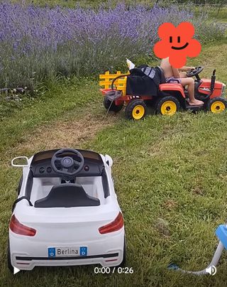 Coche eléctrico infantil blanco