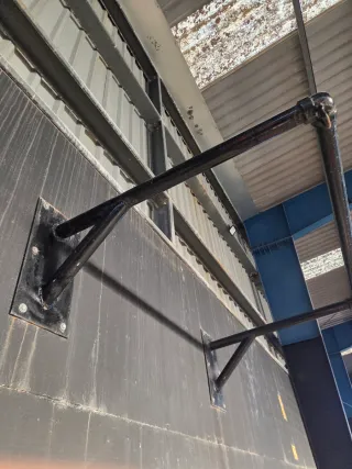 Soporte doble para saco de boxeo