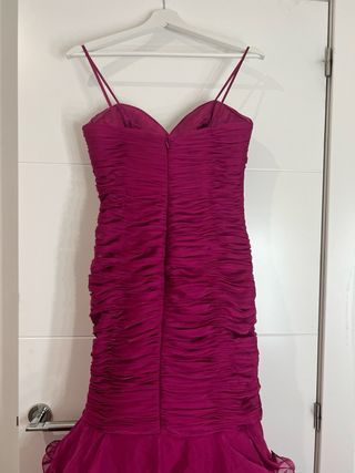 Vestido de fiesta largo con pedrería