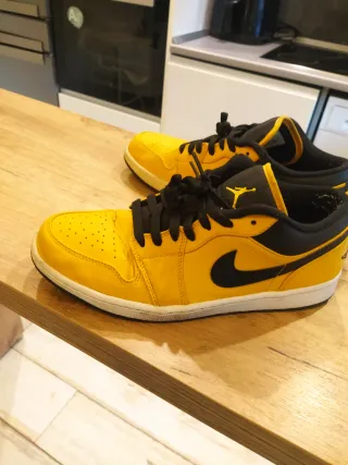Zapatillas Jordan 1 Amarillas Talla 43