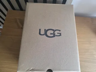 Zuecos UGG Beige