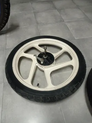 Juego Llantas Derbi Variant Start