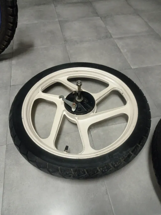 Juego Llantas Derbi Variant Start