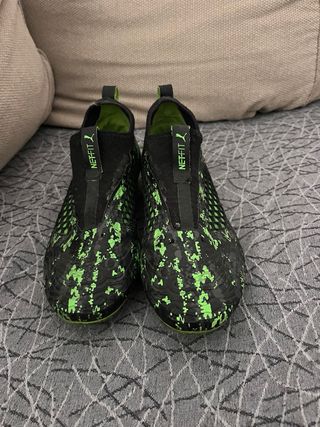 Zapatillas deportivas Nike y Puma