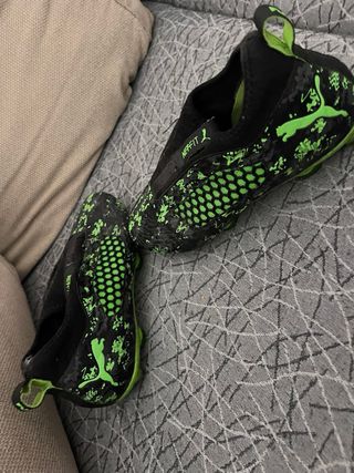 Zapatillas deportivas Nike y Puma