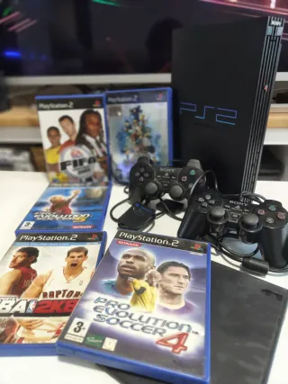 Consola PS2 + 2 Mandos + 5 Juegos