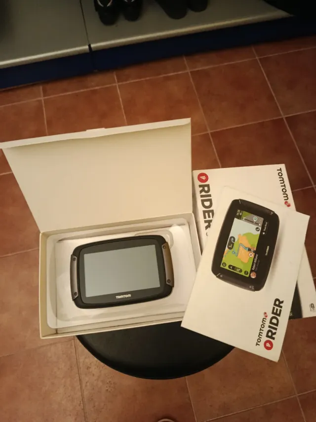 TomTom Rider 500 en caja