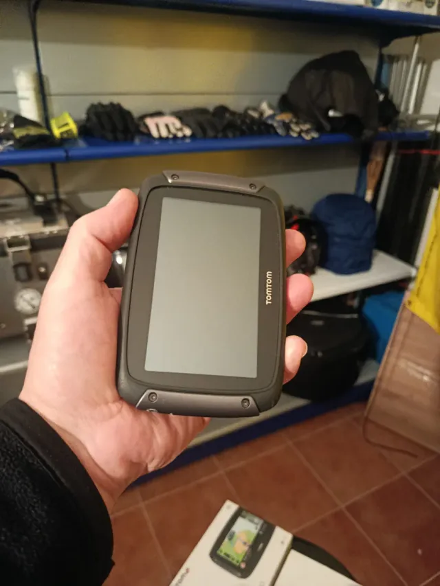 TomTom Rider 500 en caja