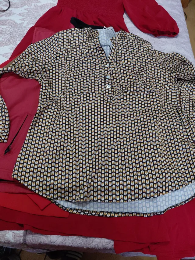 Lote Ropa varias marcas y tallas.