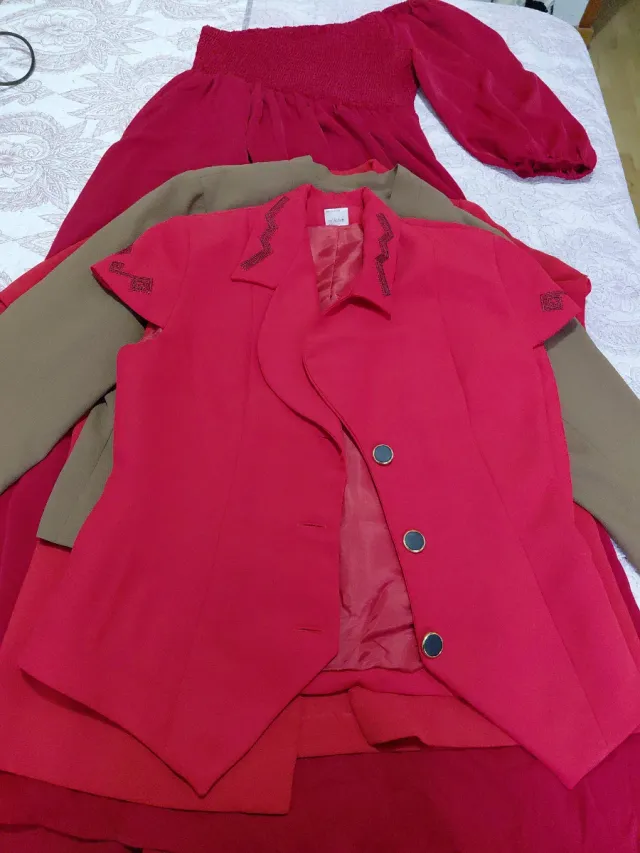 Lote Ropa varias marcas y tallas.