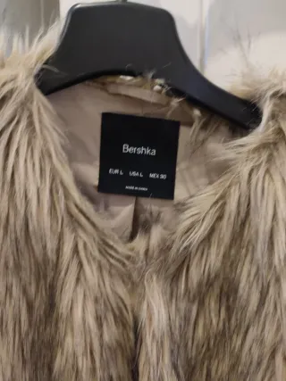 Chaleco pelo Bershka Talla L