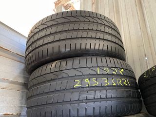 Neumático 295/35R21