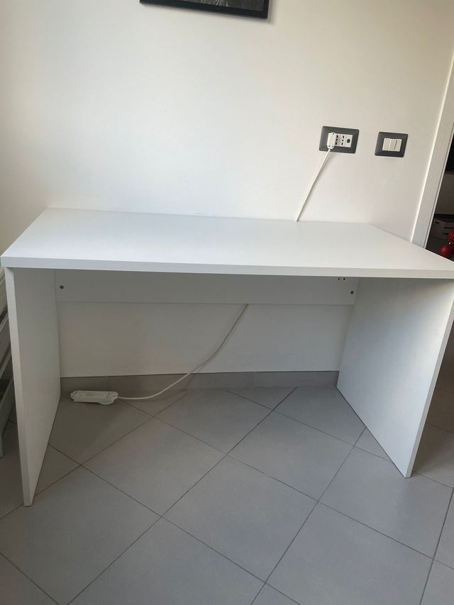 Scrivania bianca 120x60cm