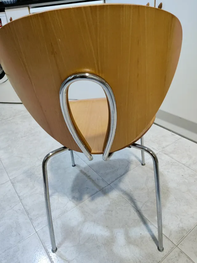 Mesa redonda cristal y 4 sillas madera