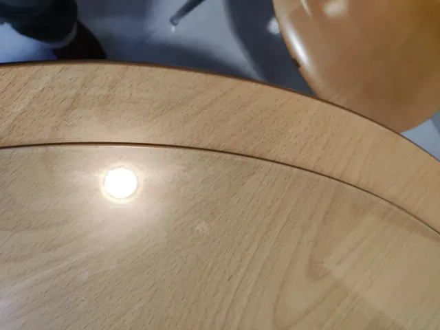 Mesa redonda cristal y 4 sillas madera