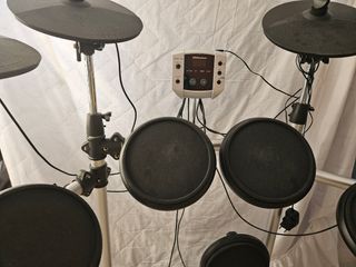 Millenium MPS-150 E-Drum Set, Batería eléctrica