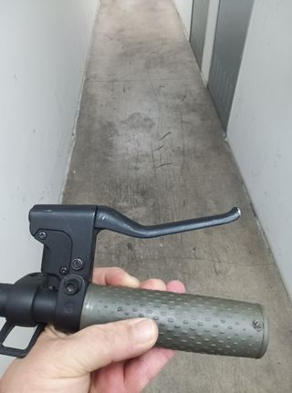 Patinete Xiaomi (maneta de freno)