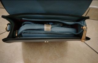 Borsa a tracolla blu nuova