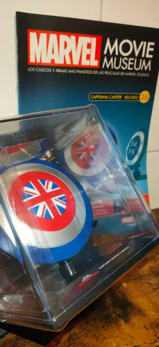 Marvel Movie Museum #26 Capitana Carter Escudo