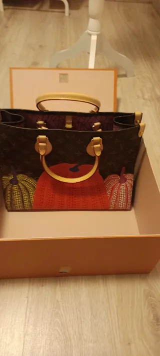Bolso Louis Vuitton con diseño de calabazas