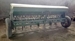 Sembradora 21 chorros.