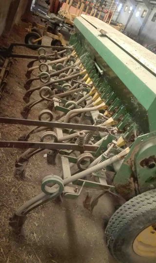 Sembradora 21 chorros.