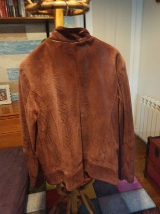 Cazadora d piel burdeos envejecida