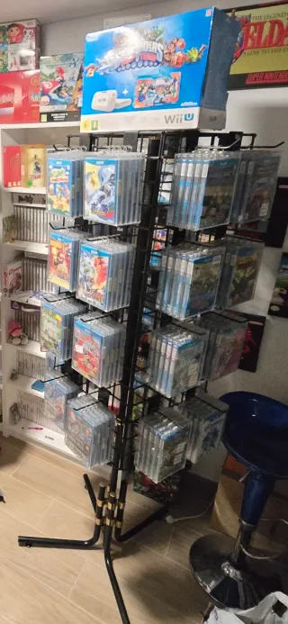 Expositor giratorio videojuegos
